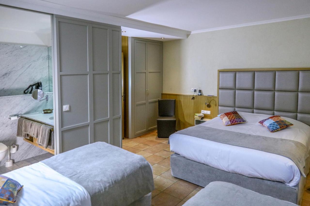 Logis Les Murets Restaurant Hotel 3*